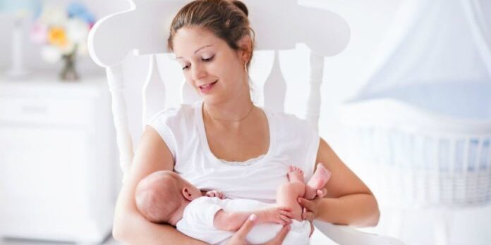 Première Période Menstruelle Après l'Accouchement